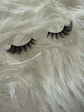 Load image into Gallery viewer, Girlfriend
